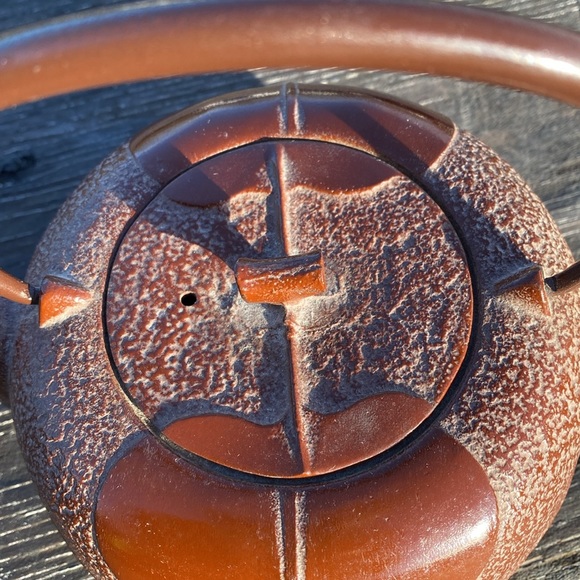 Cast Ironware Nanbu Tekki Japanese Tea kettle: Handmade one leaf / hearts EUC - Picture 10 of 12